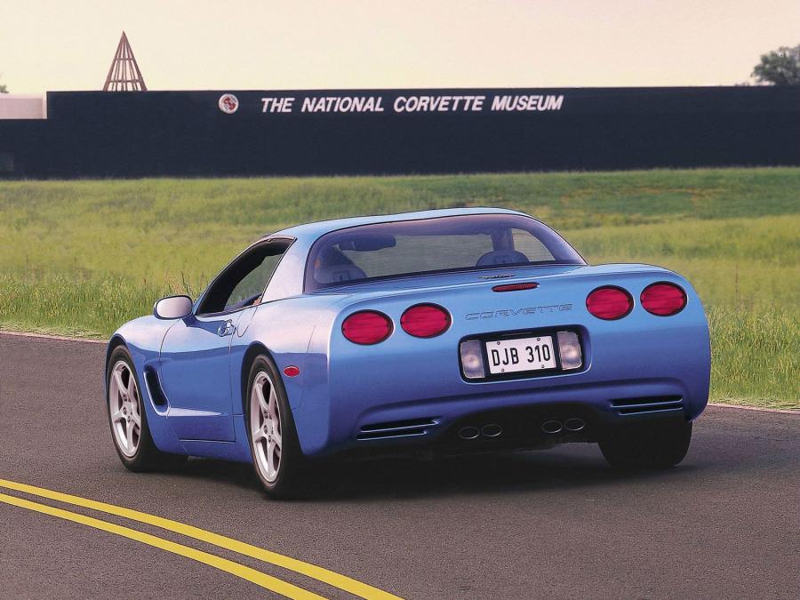  Chevrolet Corvette H 2000 года  (фото 6 из 10)